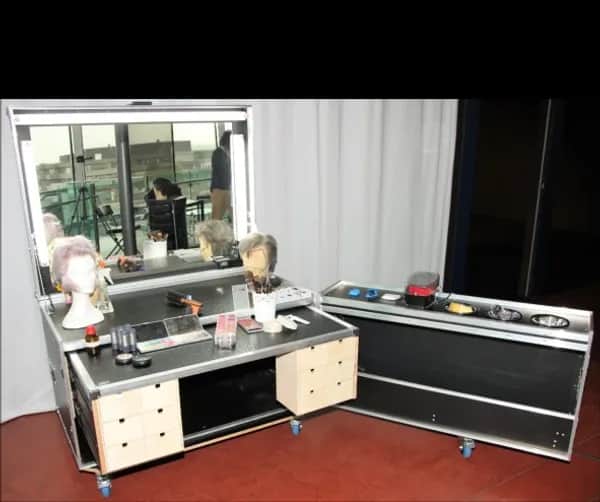 Backstage Garderobencases aus Deutschland für Tourproduktionen